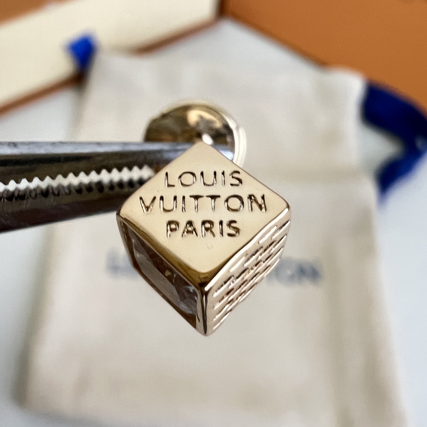 】原单货 LV 耳钉🔹🔹Louis Vuitton 路易威登 🔹专柜一致材质 火爆款出货 设计独特 复古