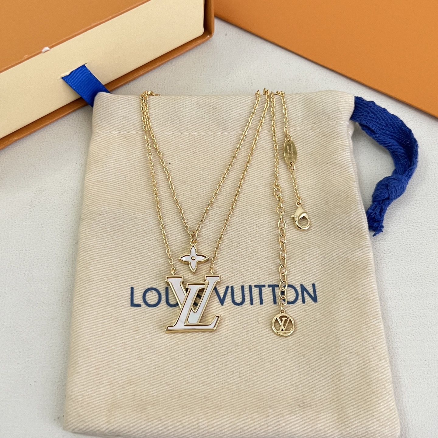 】LV 项链🔹🔹Louis Vuitton 路易威登🔹专柜一致材质 火爆款出货 设计独特 复古前卫 男神