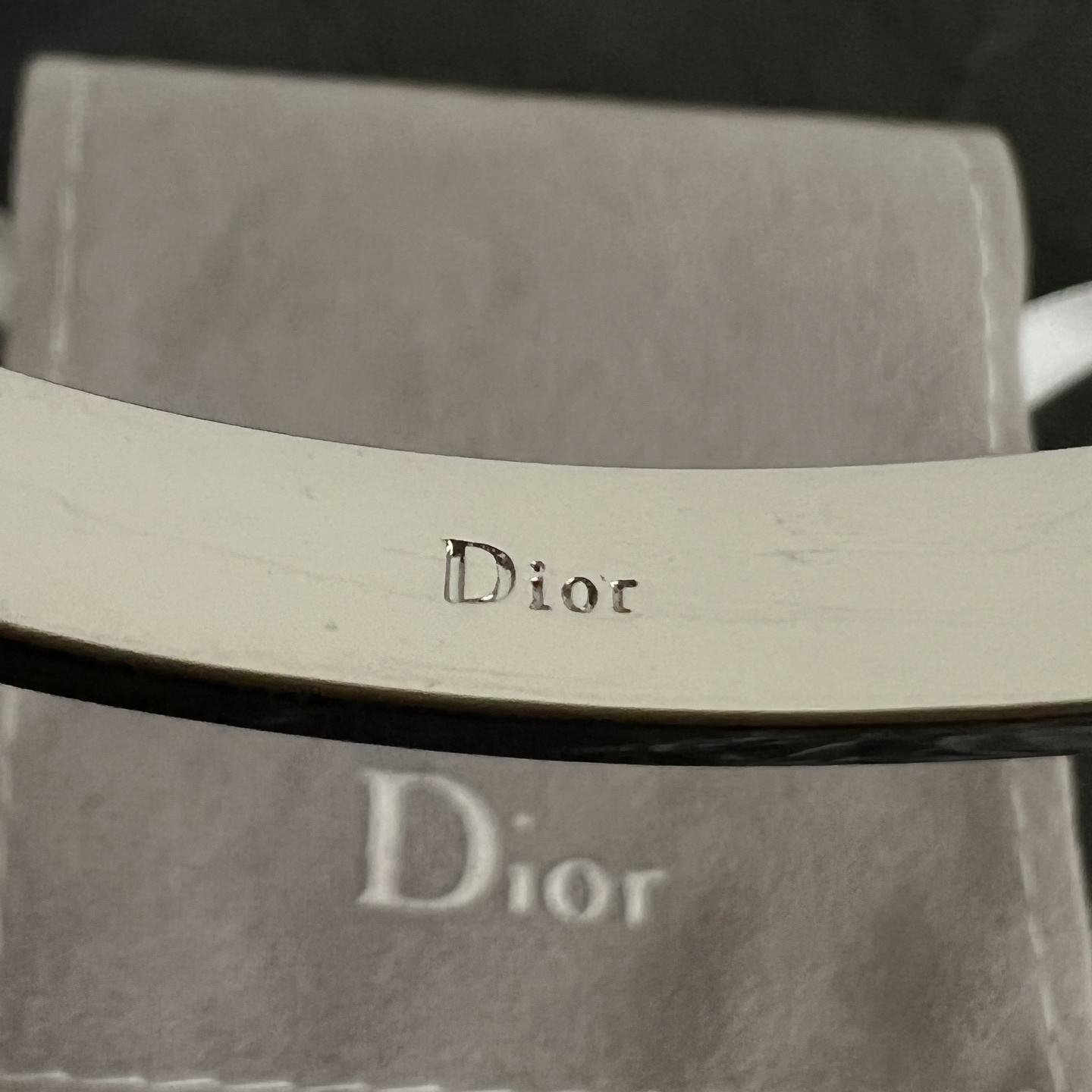 】👑Dior 迪奥  中古 手镯 专柜一致上新 精选原版一致 黄铜材质 甜美气质高雅。