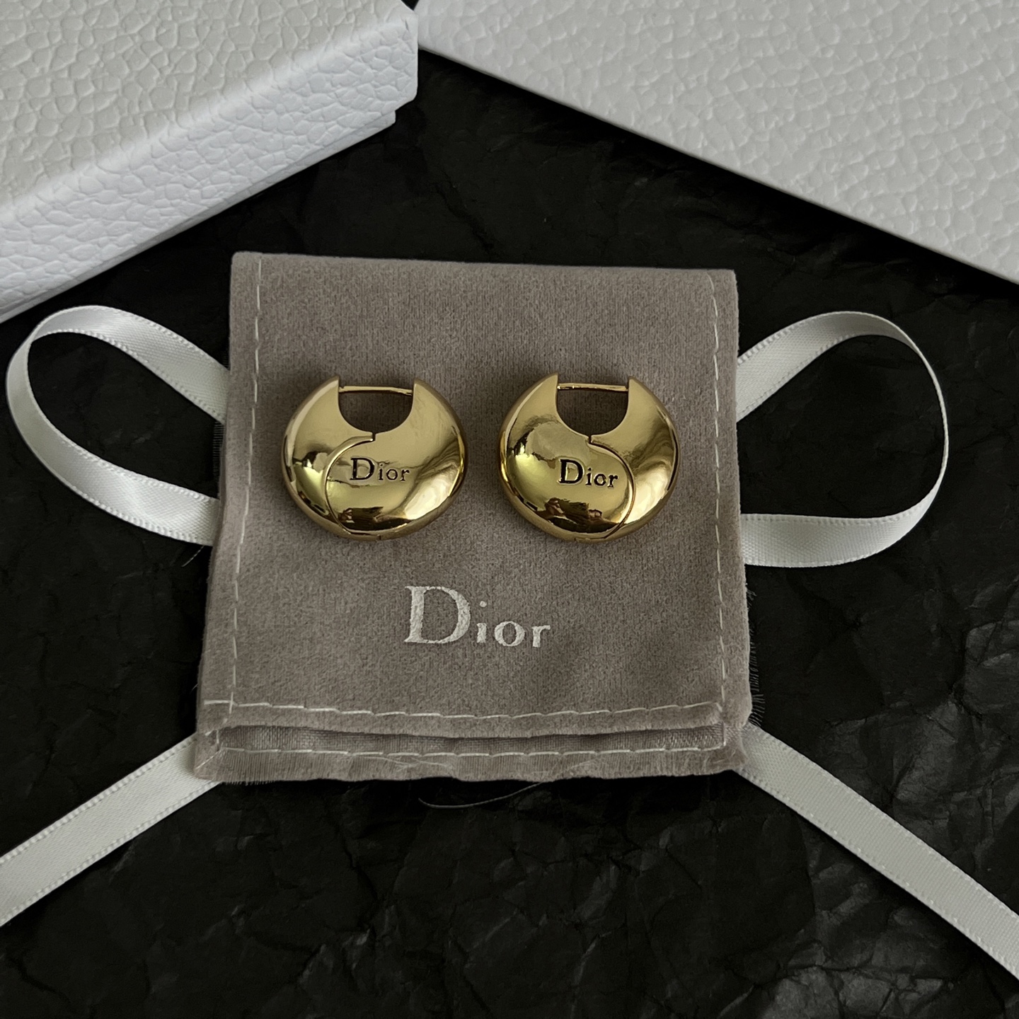 】👑Dior 迪奥  中古 耳环 专柜一致上新 精选原版一致 黄铜材质 甜美气质高雅。