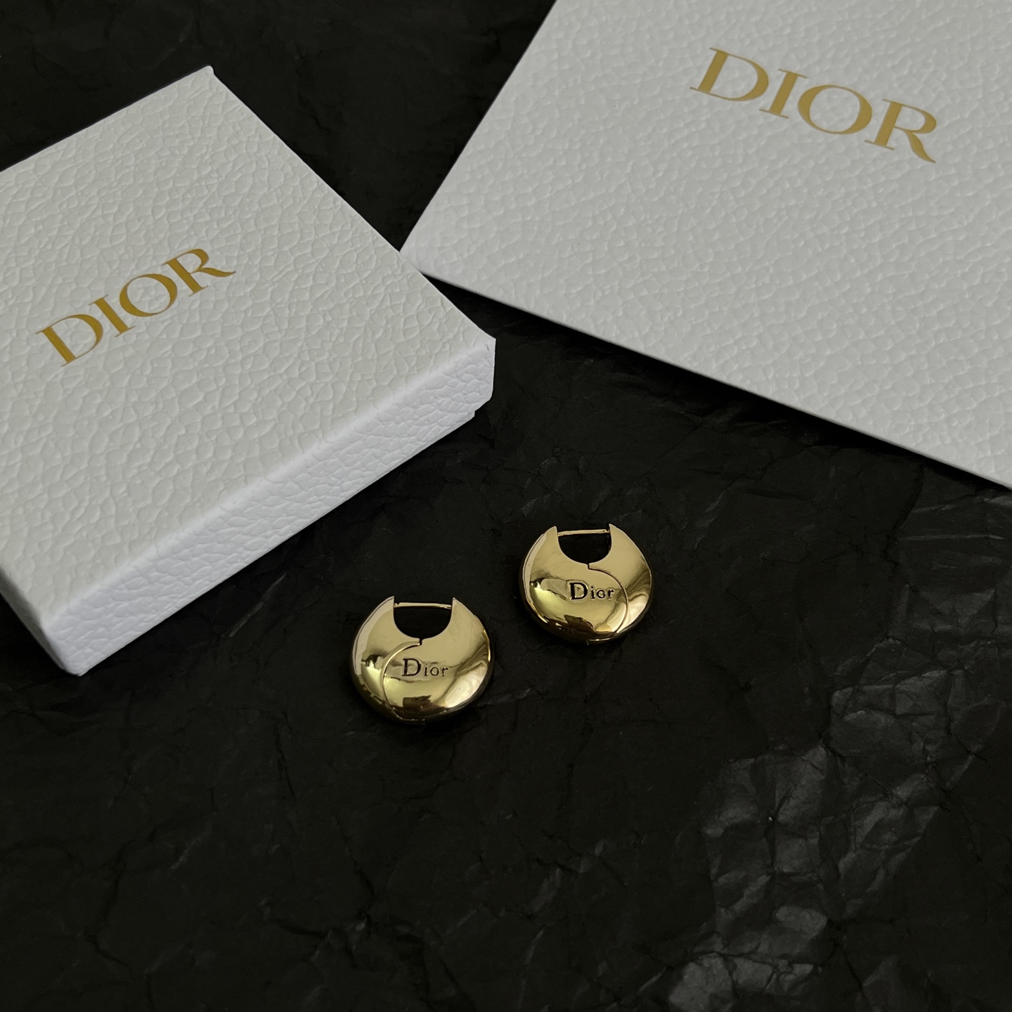】👑Dior 迪奥  中古 耳环 专柜一致上新 精选原版一致 黄铜材质 甜美气质高雅。