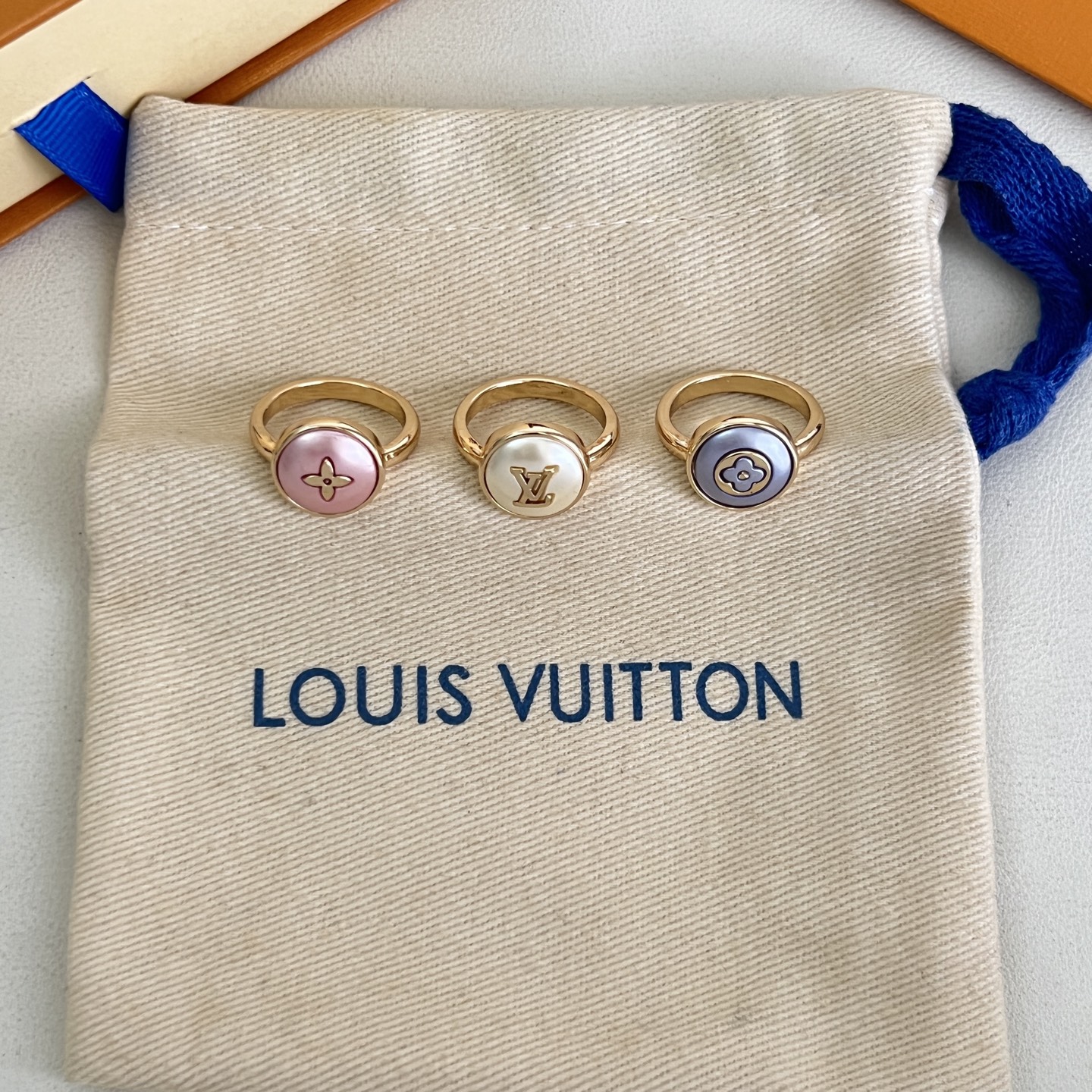 】3只一套，只有7码 新款原单货 LV 戒指🔹🔹Louis Vuitton 路易威登 戒指🔹专柜一致材质 火爆款出货 设