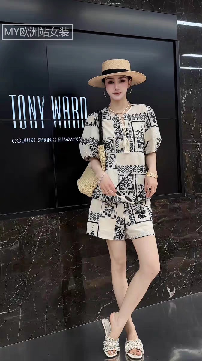 High-Quality Female Suit with Embroidery and Multiple Sizes for Fashionable Heroes - 图片 5