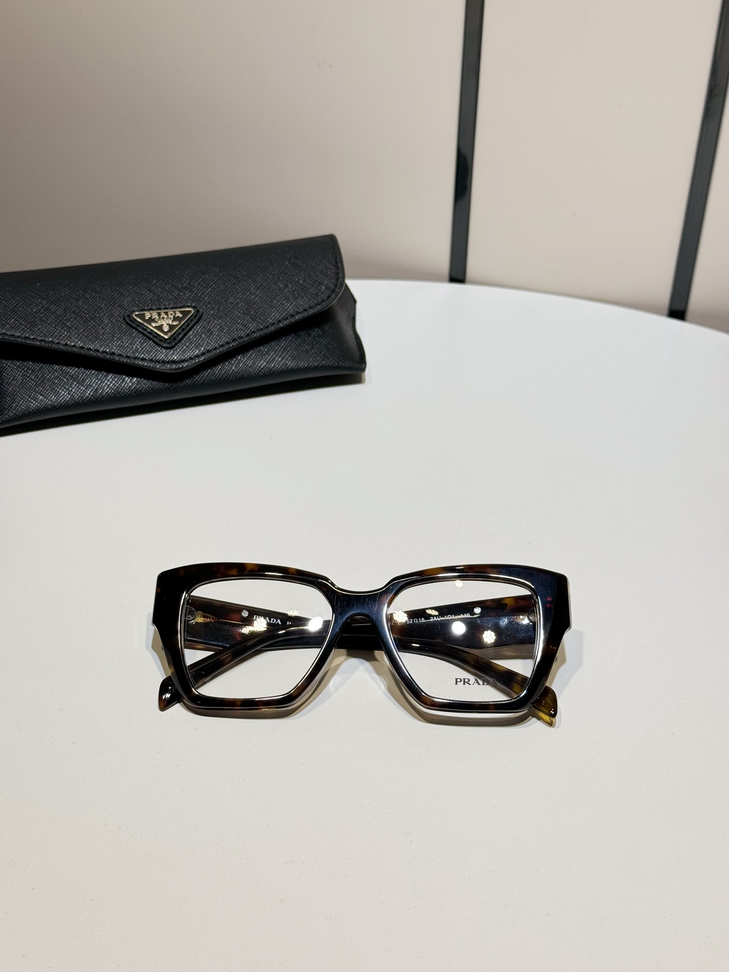 Prada Stylish tortoise shell