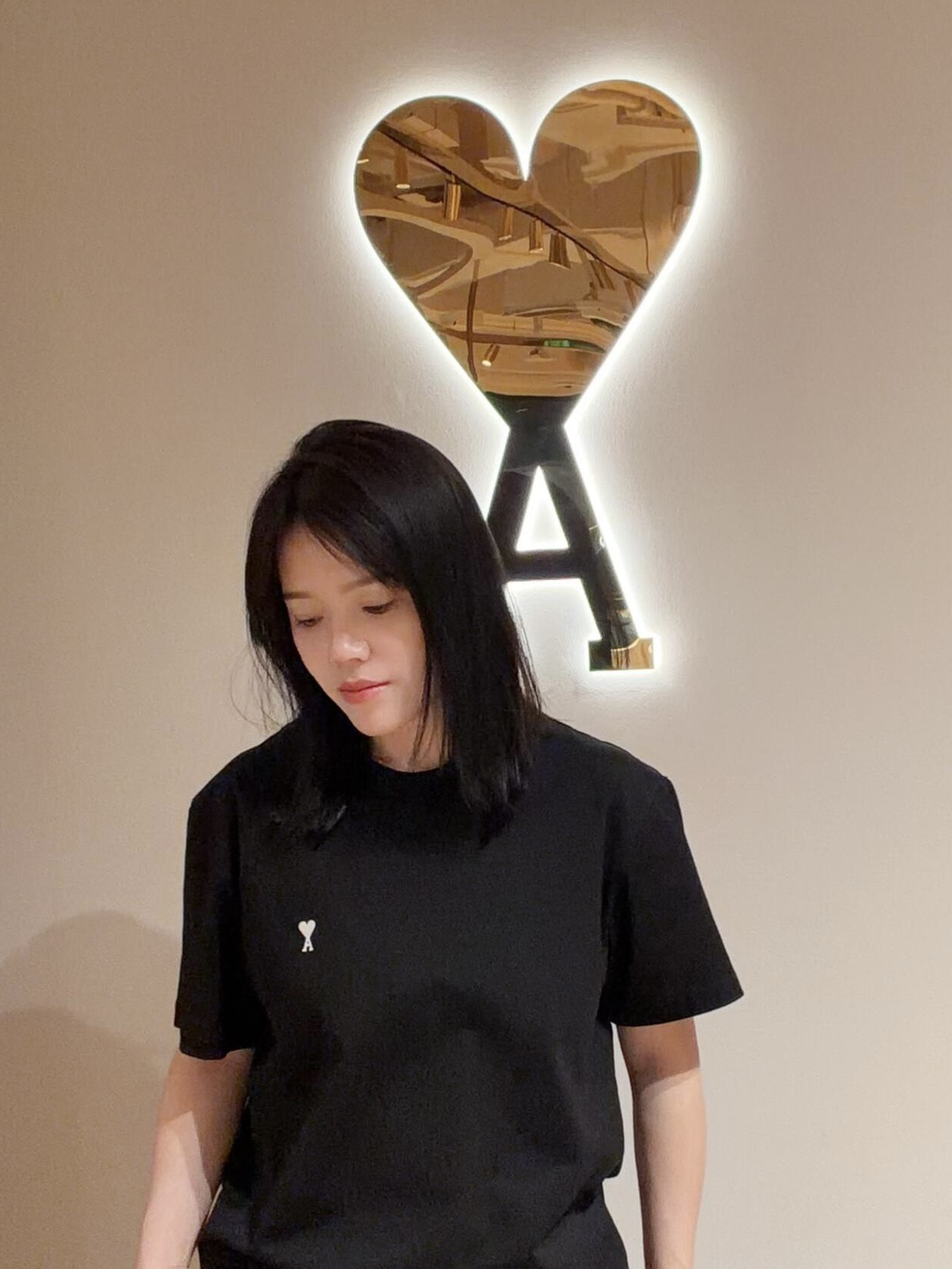 NO:825894,[Upper body picture] Ami 26SS small logo embroidered short sleeves, men's and women's wear, T-shirt,19860909【上身图】Ami 26SS 小标刺绣短袖,男装女装,T-shirt,,Women's clothing