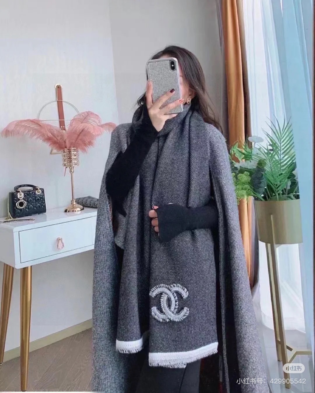 Chanel 炫雅针织面料：羊绒。尺寸：35*220。做一个香奈儿一般的人女人