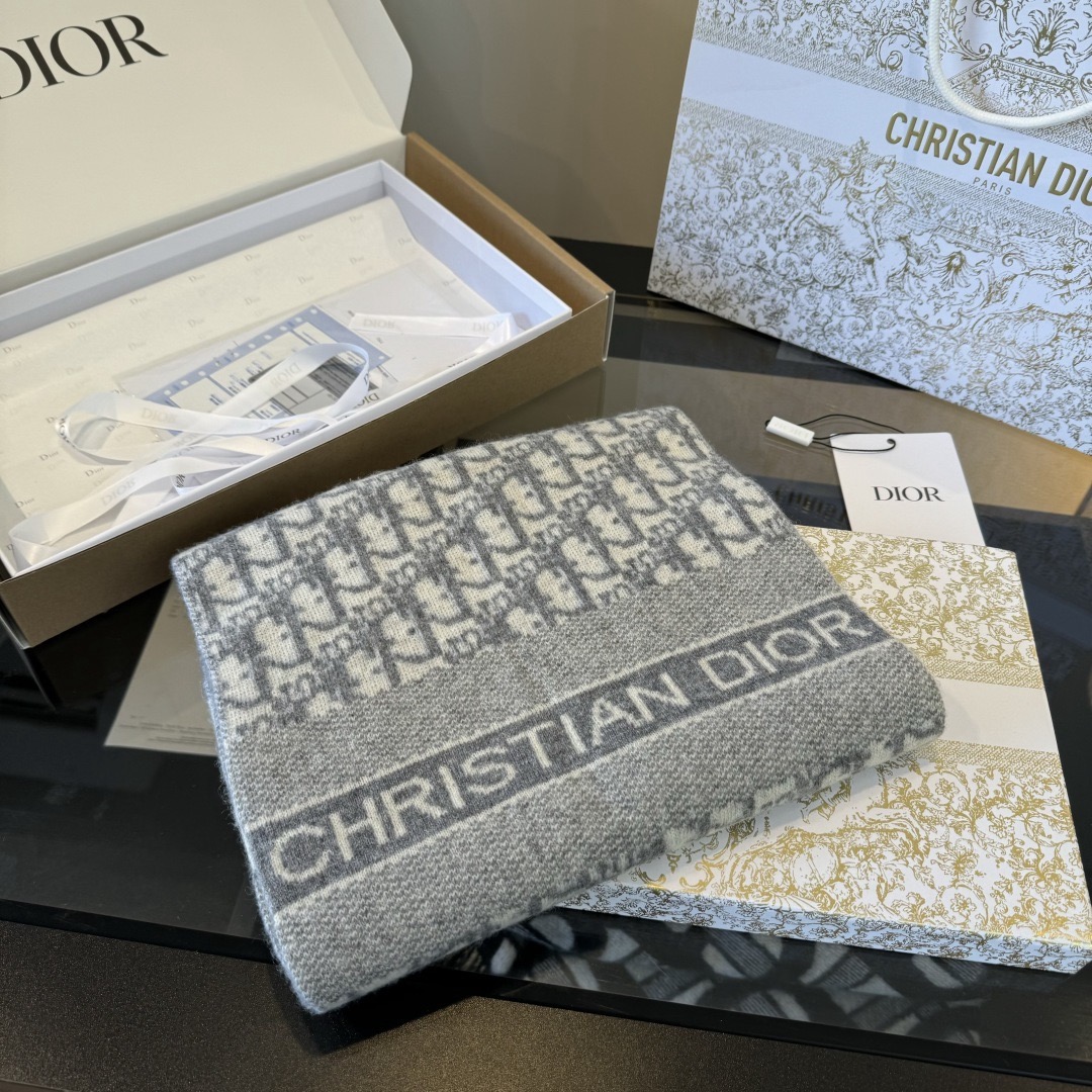 Dior halsduk ¥ — photo 4