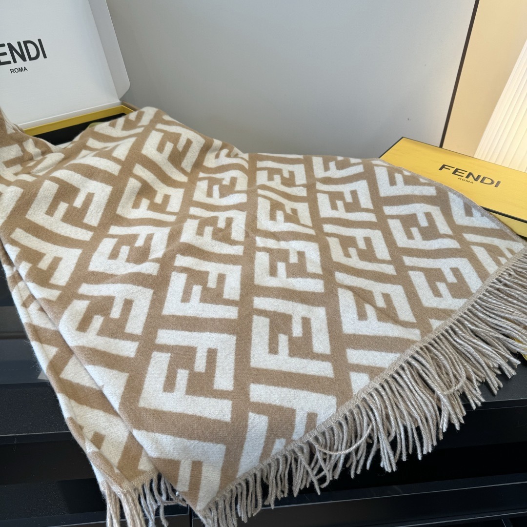 Fendi-hoed ¥ — photo 9