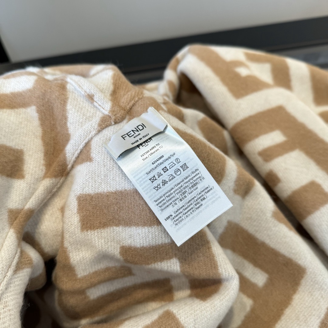 Fendi-hoed ¥ — photo 8