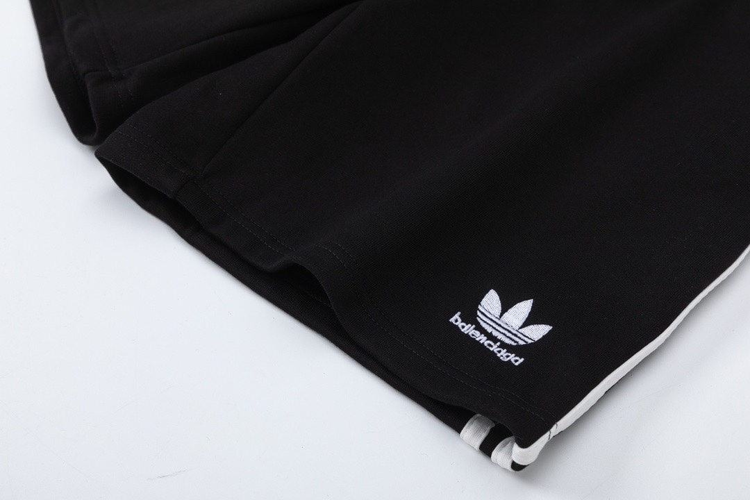 Adidas X Paris Family 23s Black Shorts in High-Quality Cow Belly Fabric - 图片 5