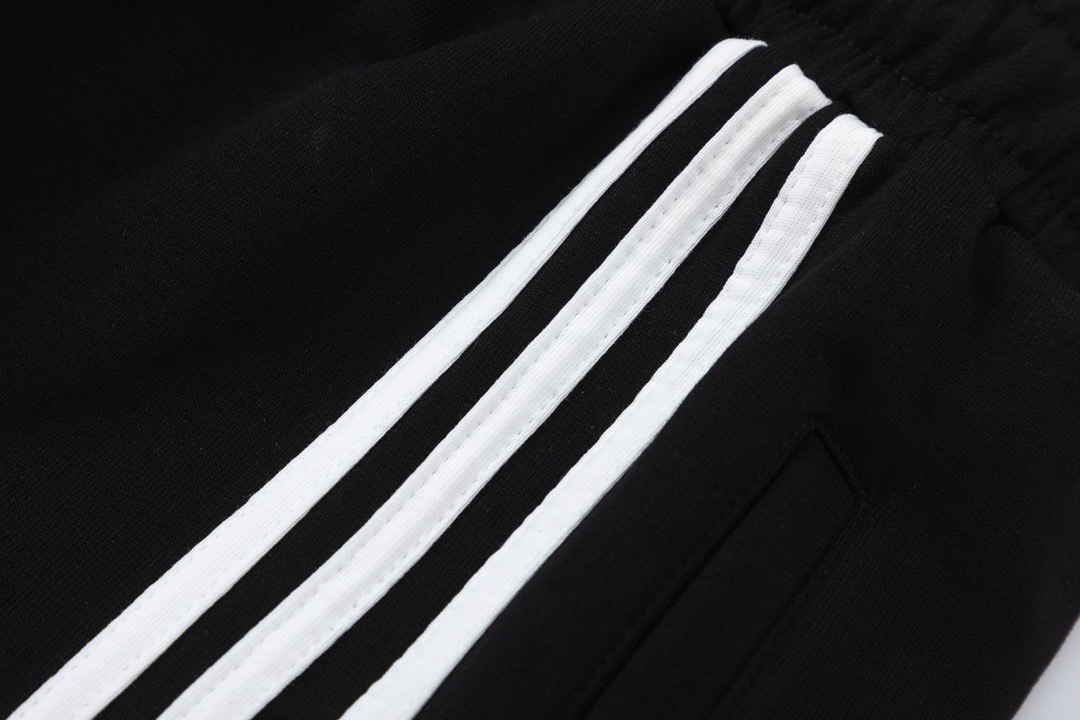 Adidas X Paris Family 23s Black Shorts in High-Quality Cow Belly Fabric - 图片 9
