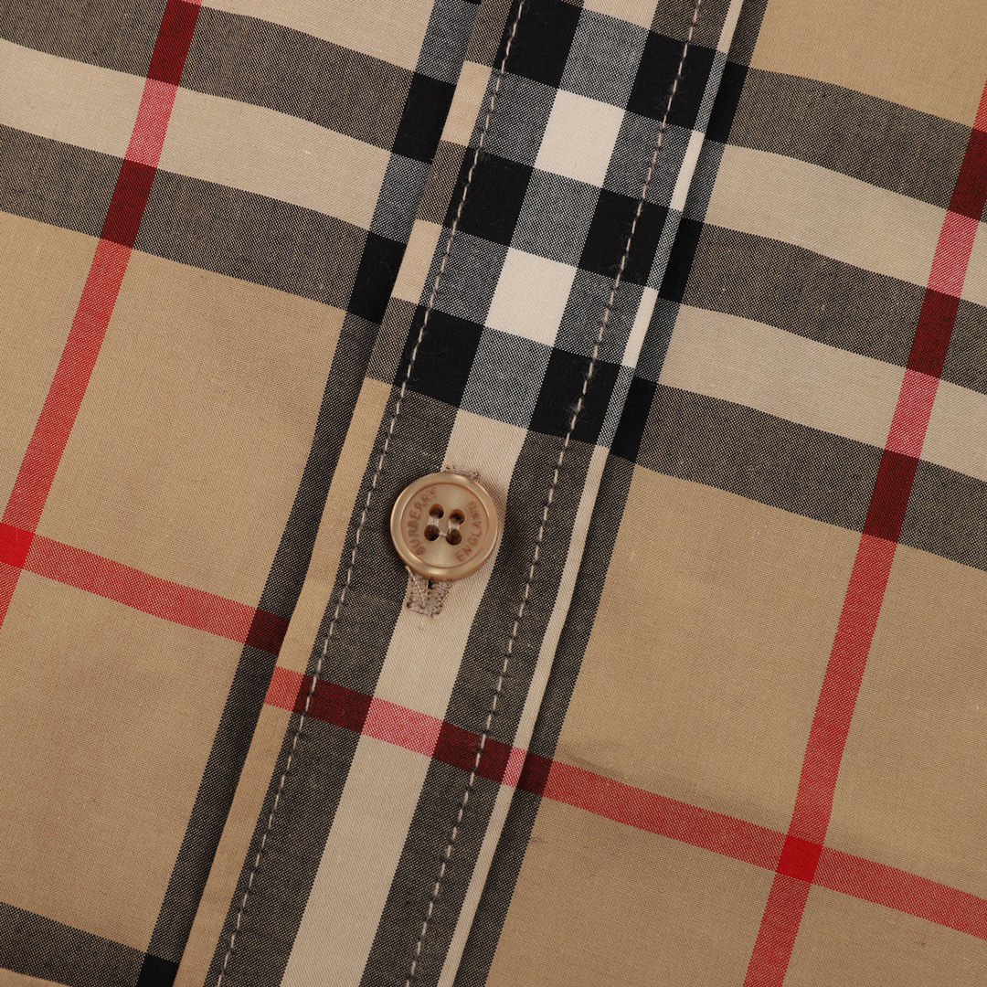 Burberry Classic Striped Shirt: Iconic Design with Premium Fabric and Detailed Craftsmanship - 图片 5