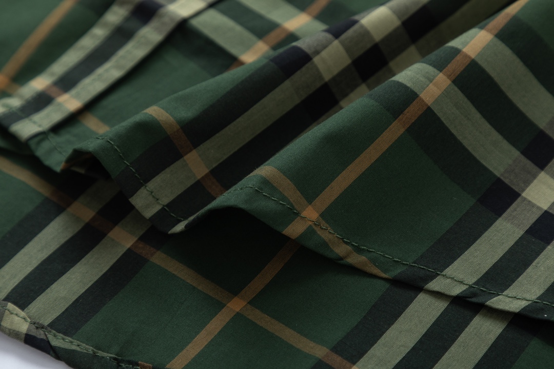 Burberry Classic Striped Shirt: Iconic Design, Premium Materials, Limited Edition, Various Sizes - 图片 6