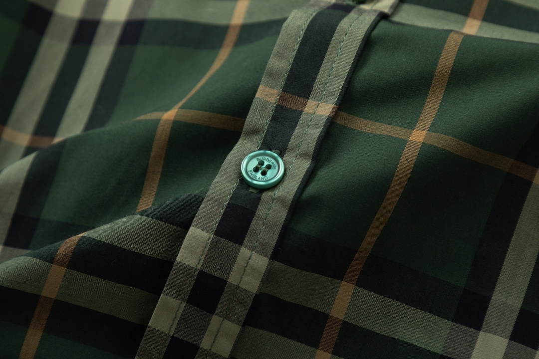 Burberry Classic Striped Shirt: Iconic Design, Premium Materials, Limited Edition, Various Sizes - 图片 7