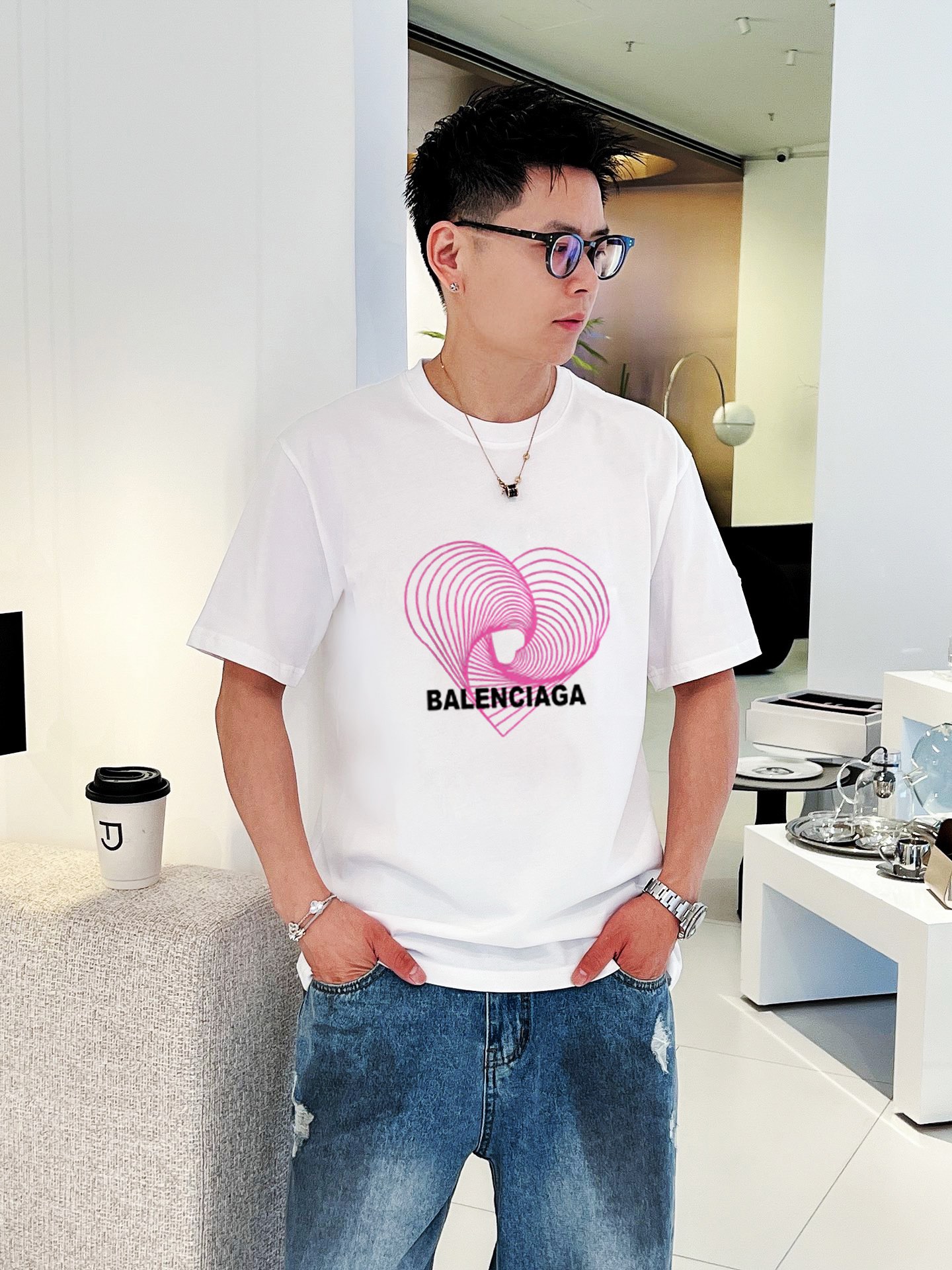 Balenciaga Vêtements T-Shirt Imprimé Manches courtes
