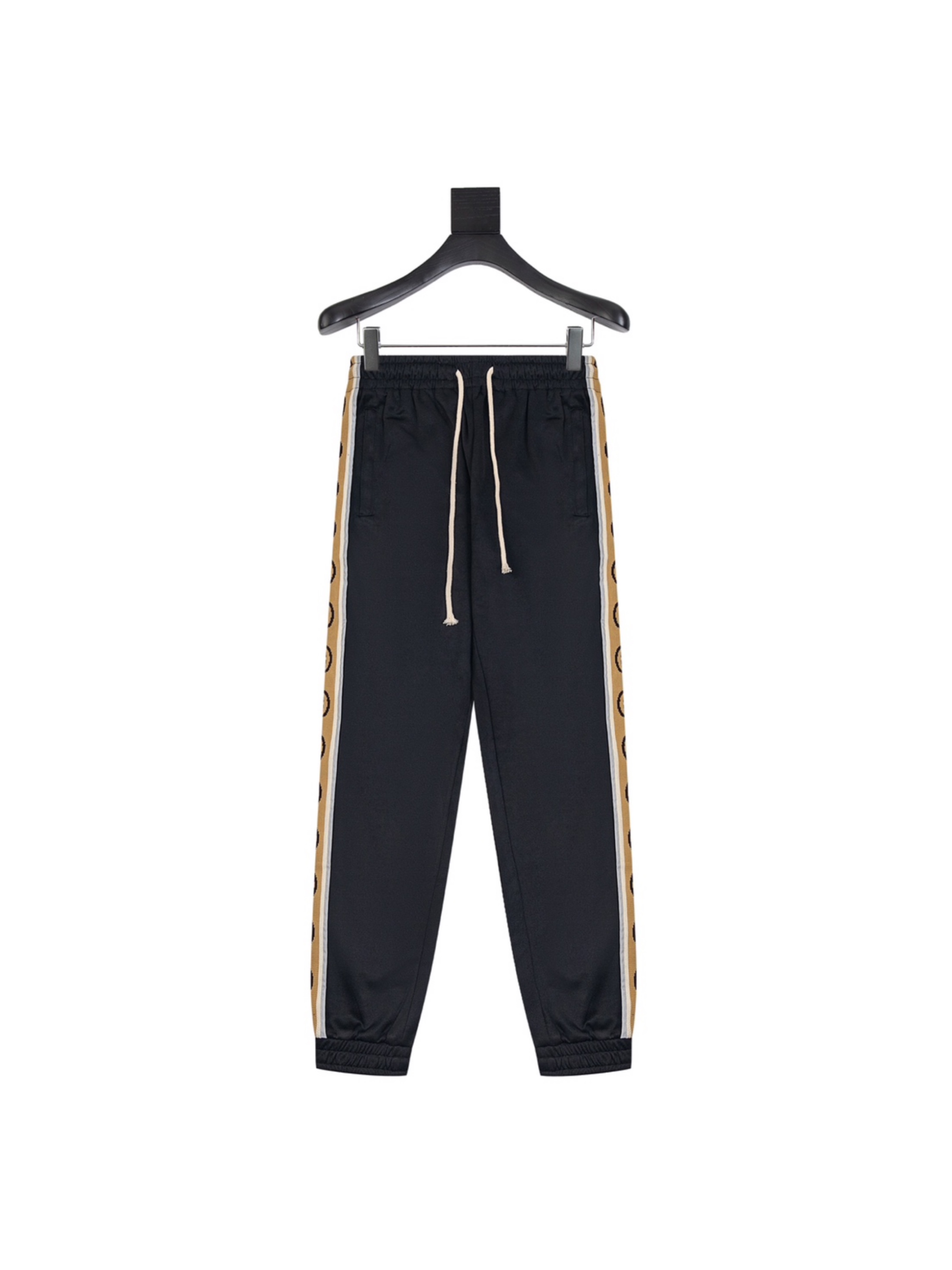 Gucci/古驰20ss侧边双G反光织带长裤上海装柜20400购入ZP今主面料订织丝盖棉布料面料柔软细腻光滑侧边采用定织芝麻纹织带位置左右对称反光条为定织弹力带区别市面全套定制辅料主唛带防伪芯片洗水唛定制ZP一致区别市面使用现成辅料拉链头…