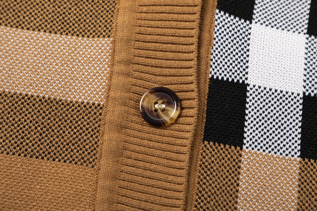 Burberry/Balberly 23s Classic Chrysanthemum Khaki Jacket with Custom Supplements - 图片 4