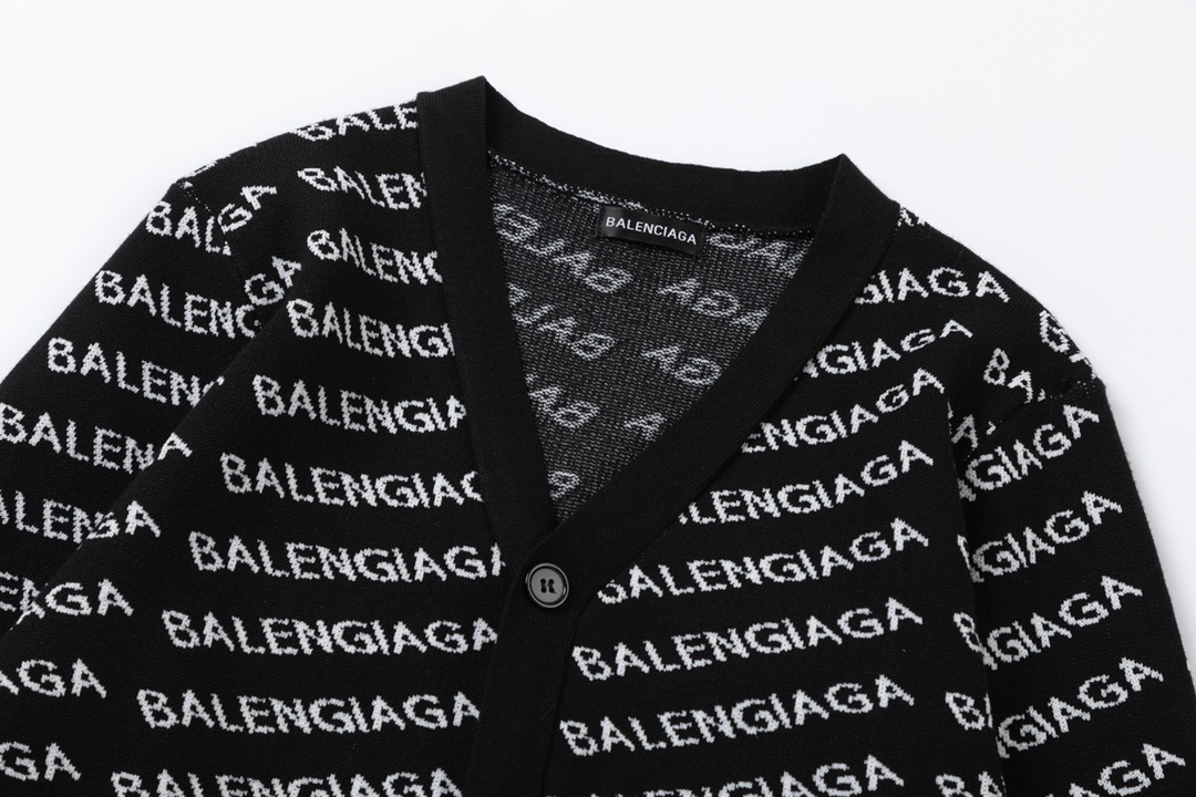 Balenciaga Paris Collection: Glamorous Monolithic Fashion with Classic Colors and Models - 图片 7