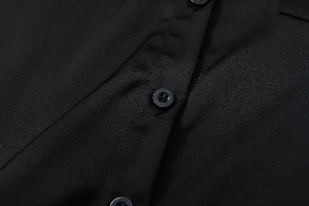 Loewe/Loywe 23ss Silk-Crayed Long Sleeve Shirt: Sun-Proof Unisex Suit in S, M, L - 图片 8
