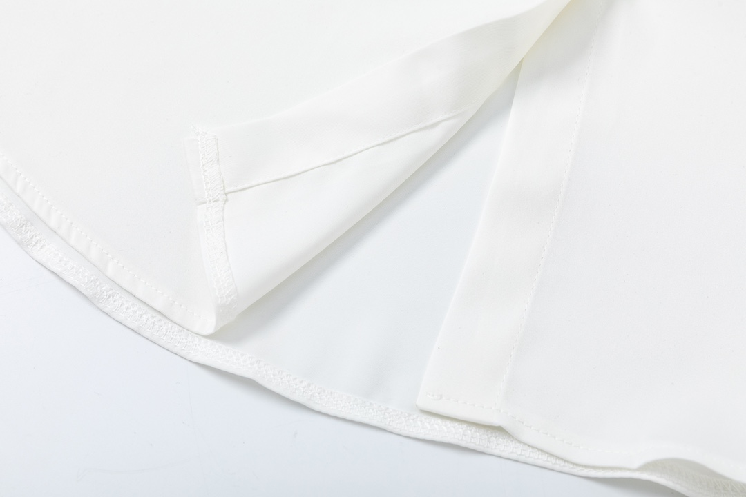 Luxurious Loewe 23ss Silk-Crayed Long Sleeve Shirt in Various Sizes – Sun-Proof Unisex Suit - 图片 6