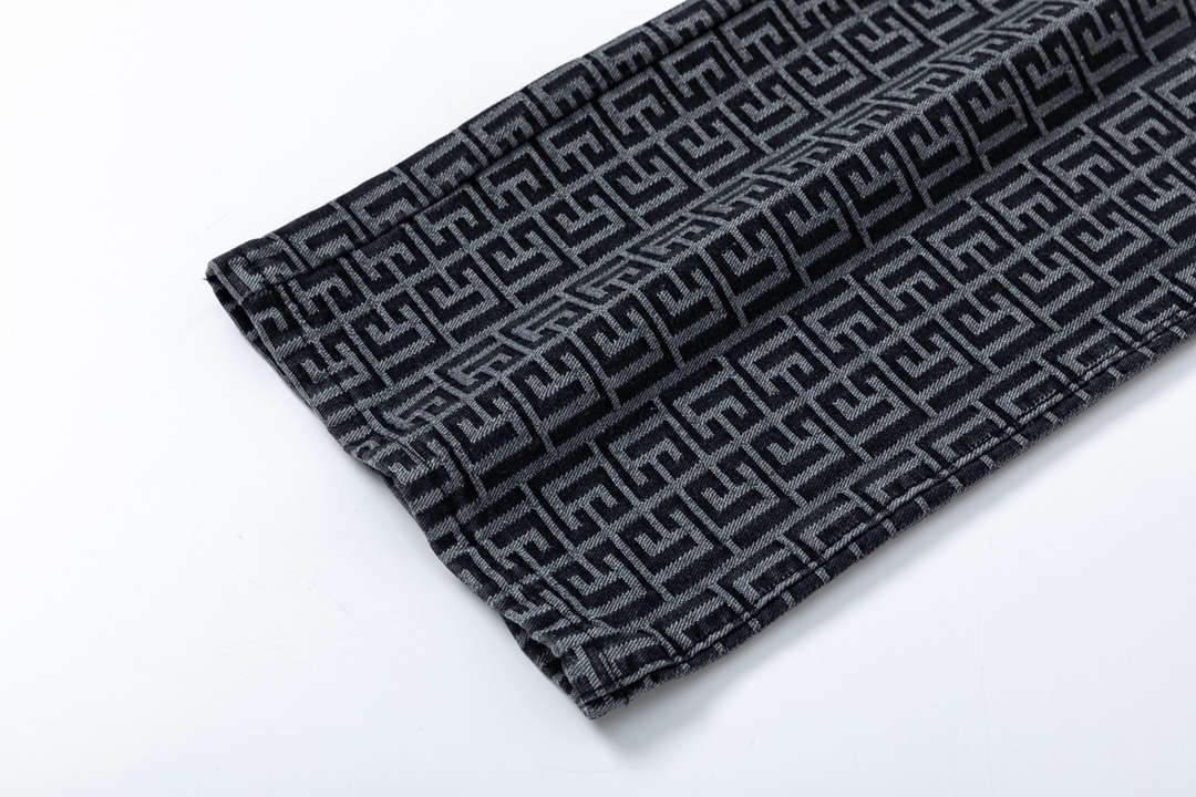 Givenchy/Gypsy’s New 24s: Stylish Cowboy-Inspired Jeans Collection - 图片 6