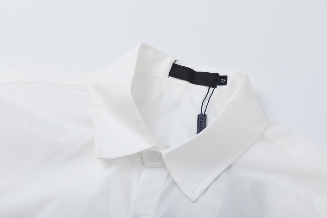 Prada 24ss Silk Shirt with Unique Design and Quality Craftsmanship - 图片 3