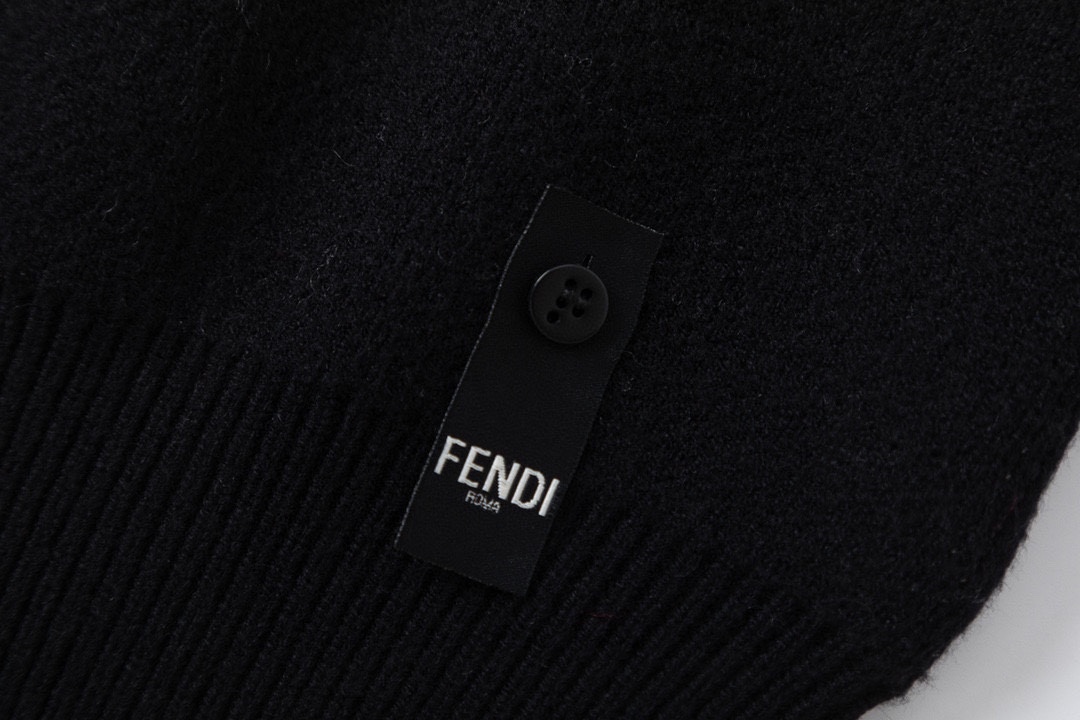 Fendi/Fendy 2023 Fashion: High-Joseph Weasel, Cool Collapse Collection in Sizes S, M, L - 图片 7