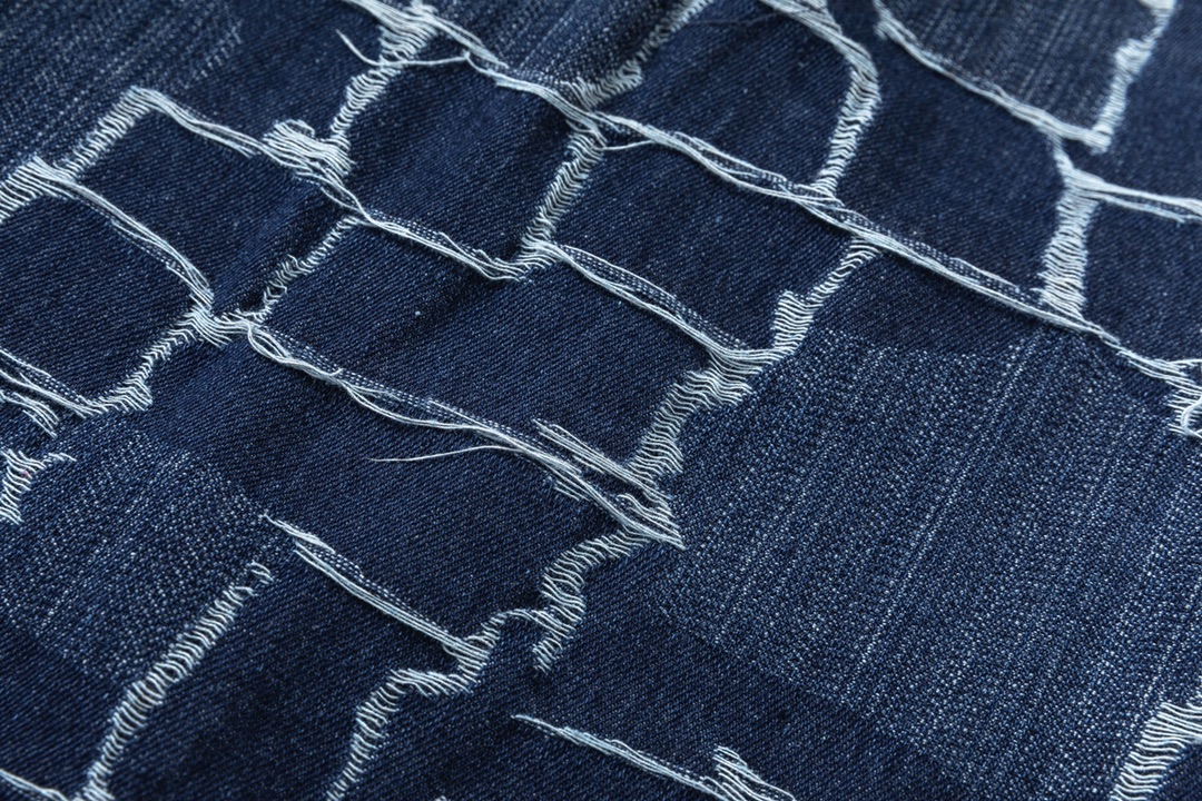 2024 Fendi High-End Logo Shirts in Blue: Detailed Tailoring and Quality Craftsmanship - 图片 8