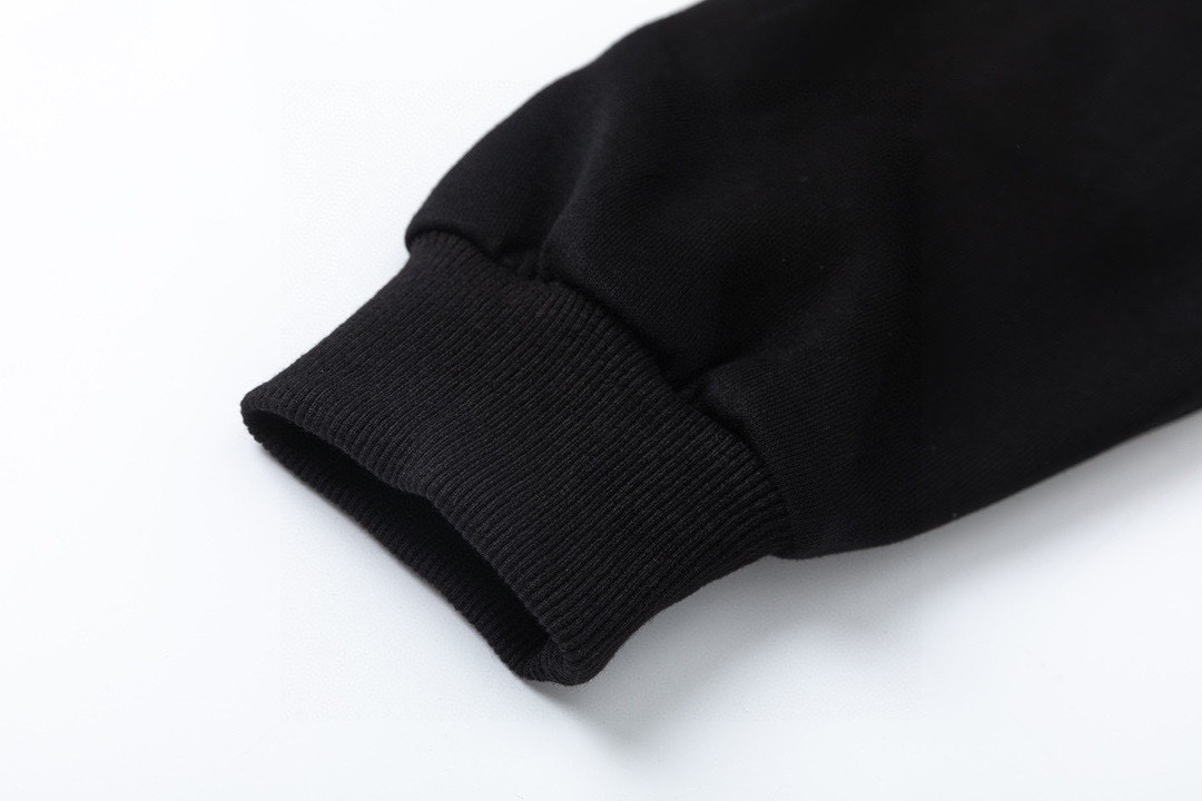 Prada 23fw: Top-heavy Velvet Hands, Air-Covered Design, 4 Sizes Available - 图片 5