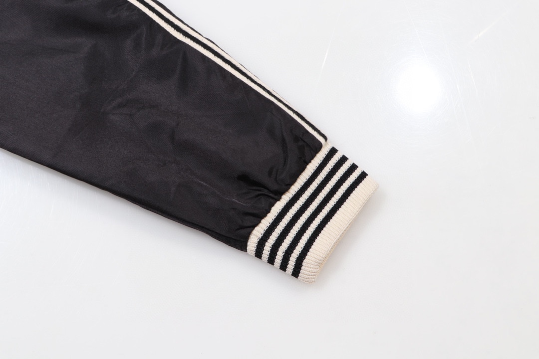Celine 23FW Baseball Jacket: Original Weaves, High-Quality Fabrics, Unisex Design - 图片 5