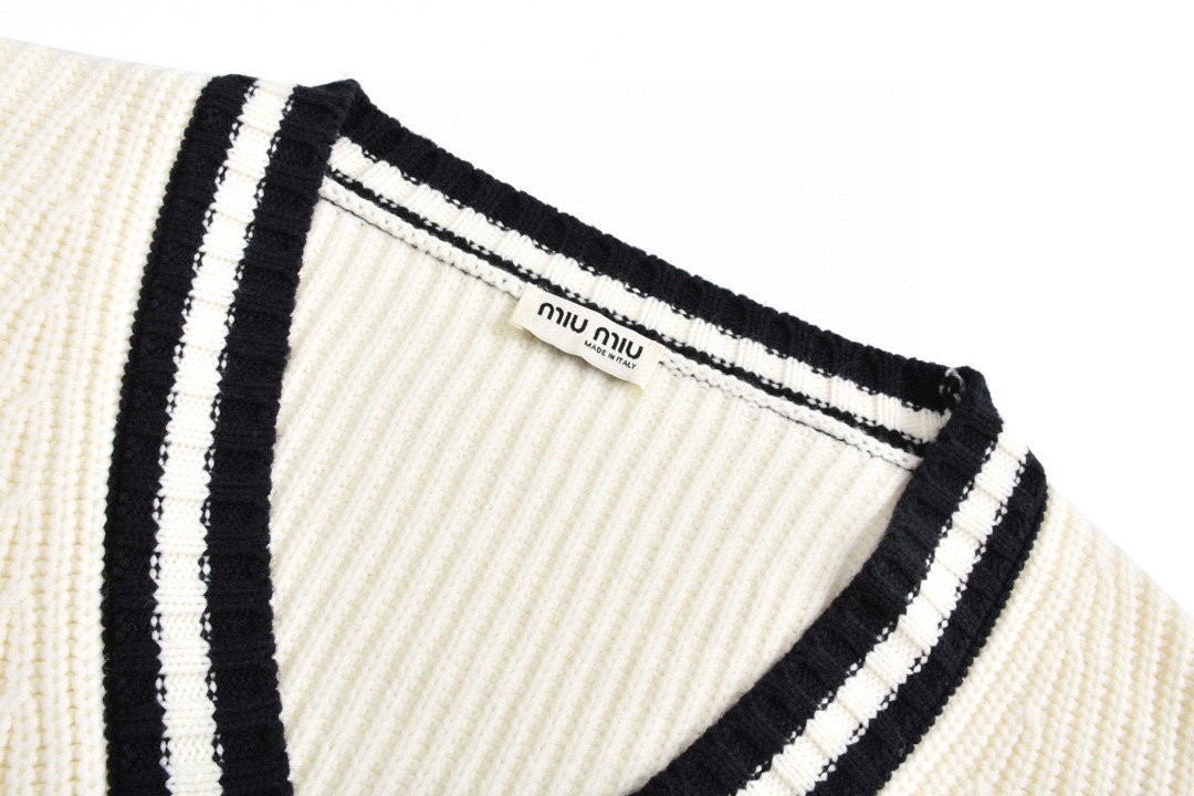 Miumiu 24SS Original Quality Dress with German Imported Fabric & Custom Details - 图片 3