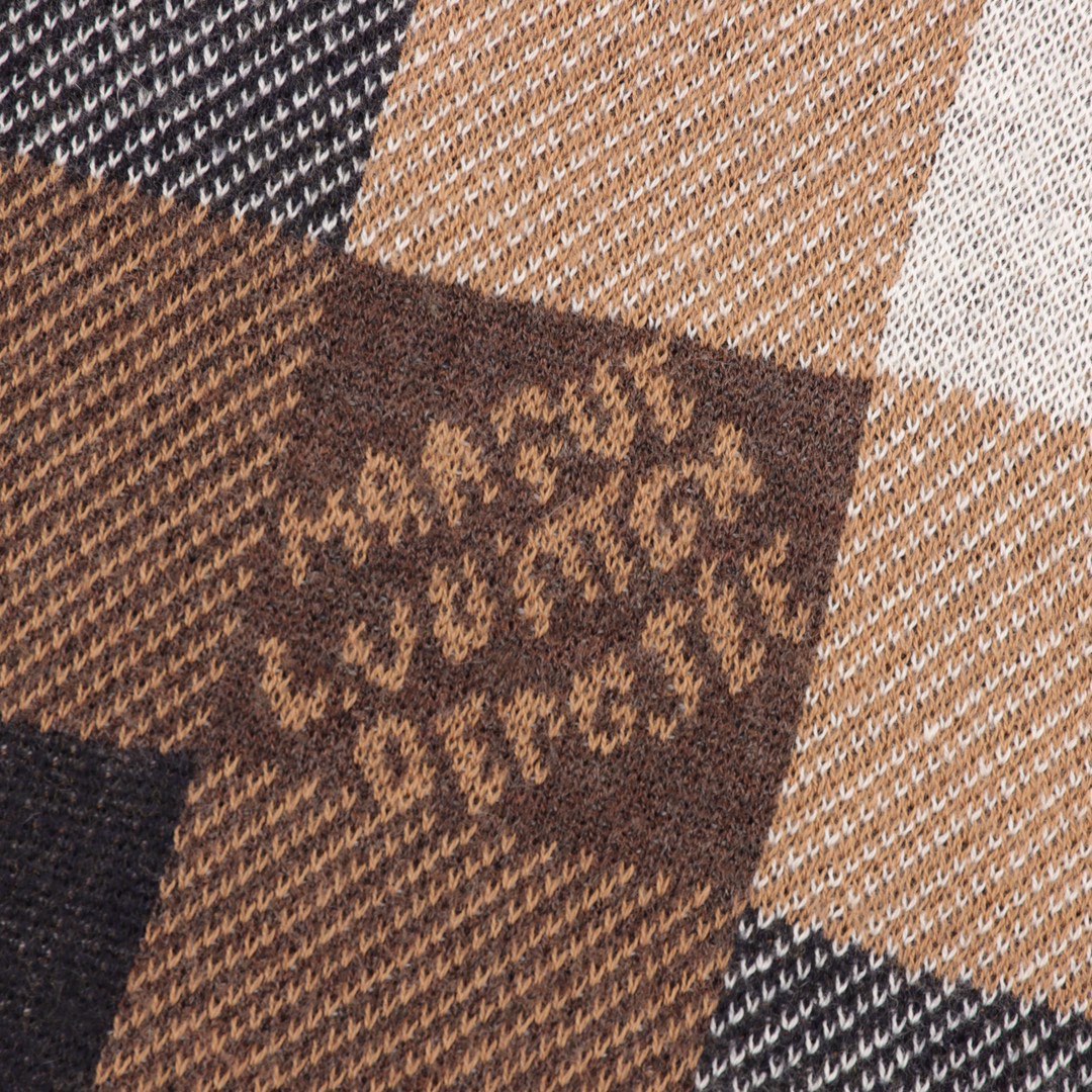 Louis Vuitton Crochet Hoodie with Western Theme for 2024 Autumn/Winter Show - 图片 5