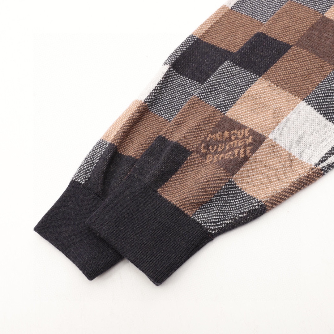 Louis Vuitton Crochet Hoodie with Western Theme for 2024 Autumn/Winter Show - 图片 7