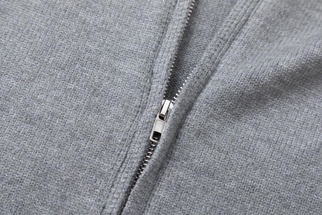 Chrome Hearts Crusade Classic Heavy Crooked Drilling Shirts: Stylish Sweater Coat Options - 图片 5