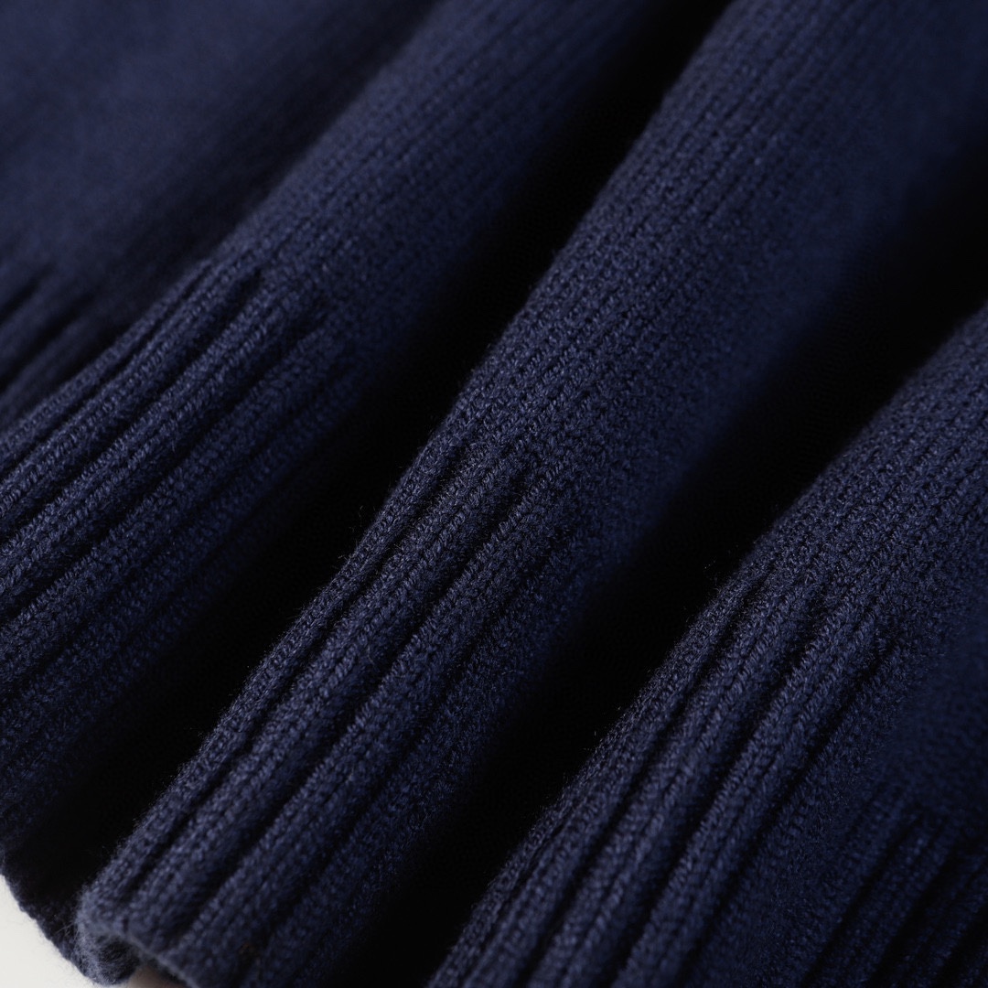DIOR Animal Drawings Long Sleeve Sweaters in Navy Blue and Yellow - 图片 9