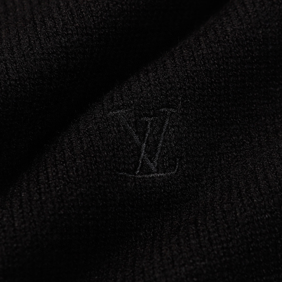 Louis Vuitton SS24 Sweater with Lv Biason Pattern in Black, Sizes S M L - 图片 6
