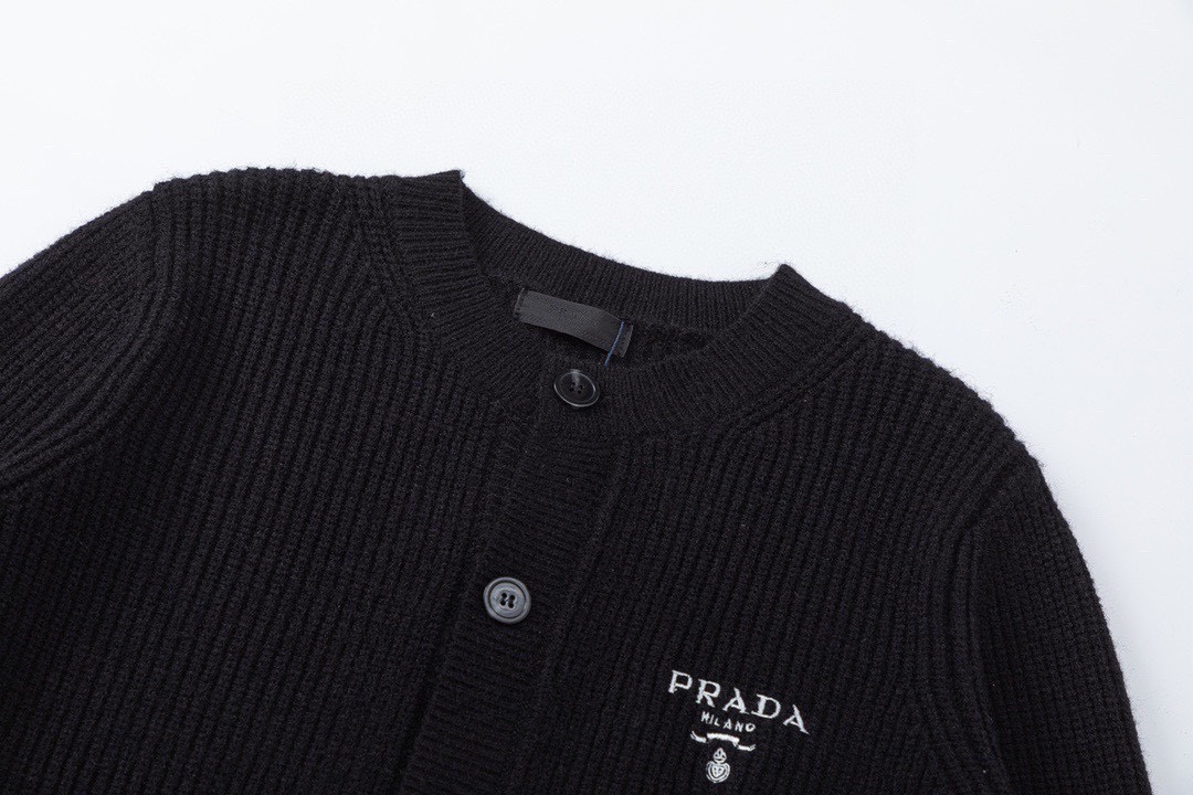 Prada 23fw Wool Knitting Shirt with Embroidery: High-Quality Italian Design - 图片 3