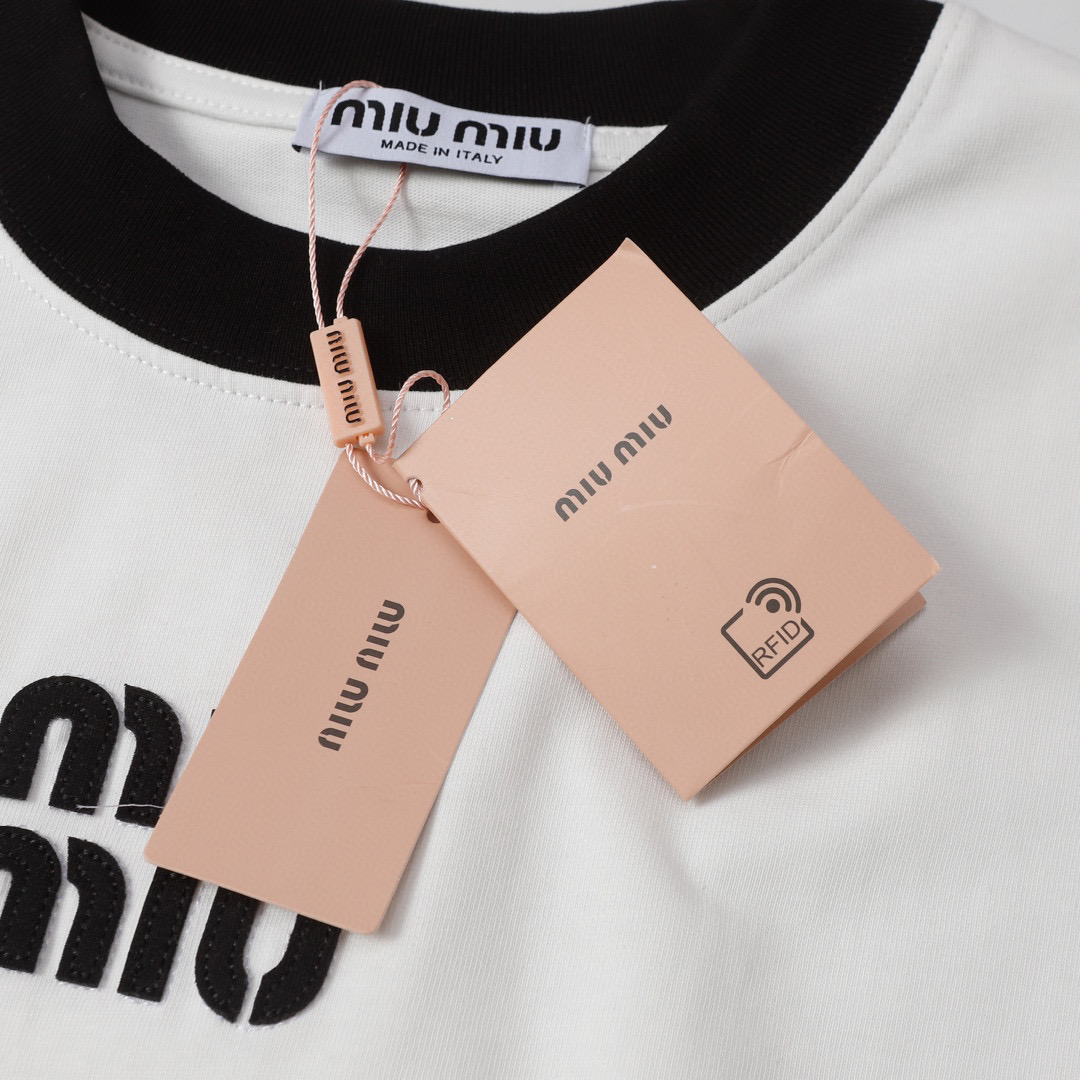 Miu Miu Knitted Sleeves: Fashionable Unisex Cotton Cuffs in White (Size S-XL) - 图片 6