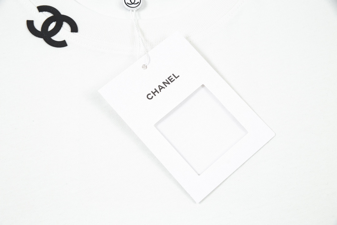 Chanel 24SS Printed Round Neck T-Shirt - Soft Cotton, Elegant Design 7 i1740463632624 6275 0 5