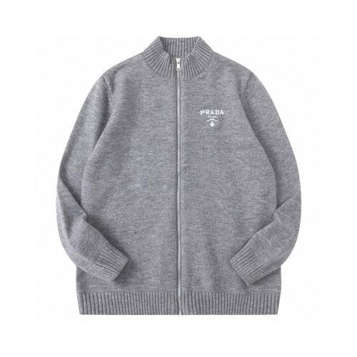Prada Gebreid Vest met Lange Mouwen - Stijlvol en Comfortabel Grijze Jas 1 Prada Gebreid Vest met Lange Mouwen - Stijlvol en Comfortabel Grijze Jas
