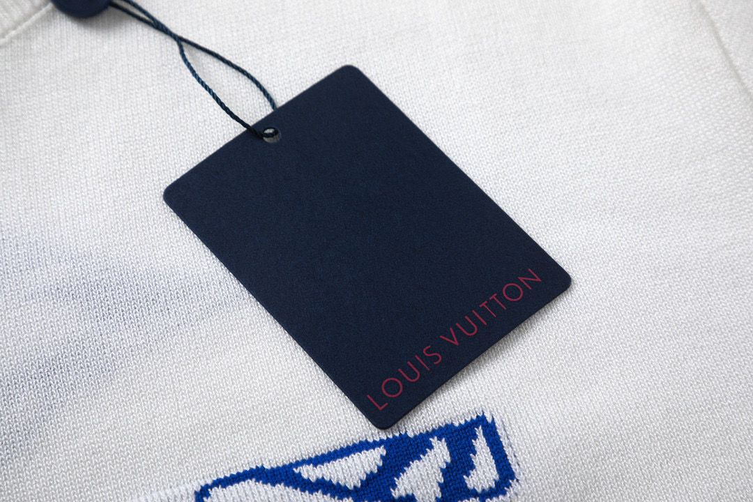 Luxury Louis Vuitton Heart Pattern T-shirt with Floral Design, Handcrafted Quality, White, SM L XL - 图片 6