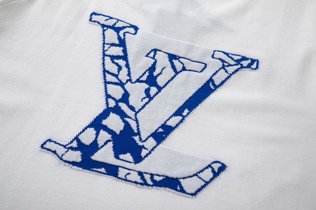 Luxury Louis Vuitton Heart Pattern T-shirt with Floral Design, Handcrafted Quality, White, SM L XL - 图片 4