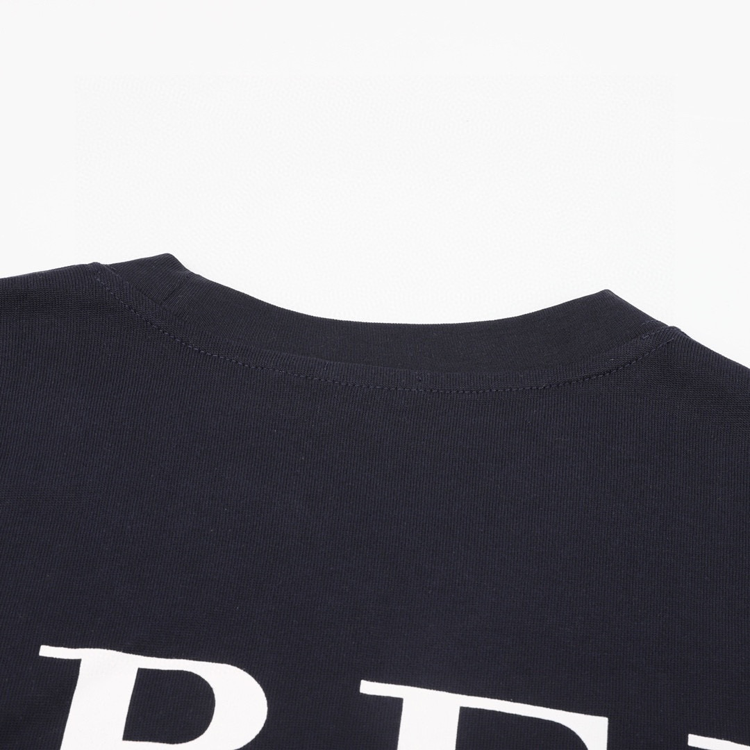 Burberry BBR Classic Blowback Logo Bat Sleeves – Premium Quality and Comfort - 图片 8