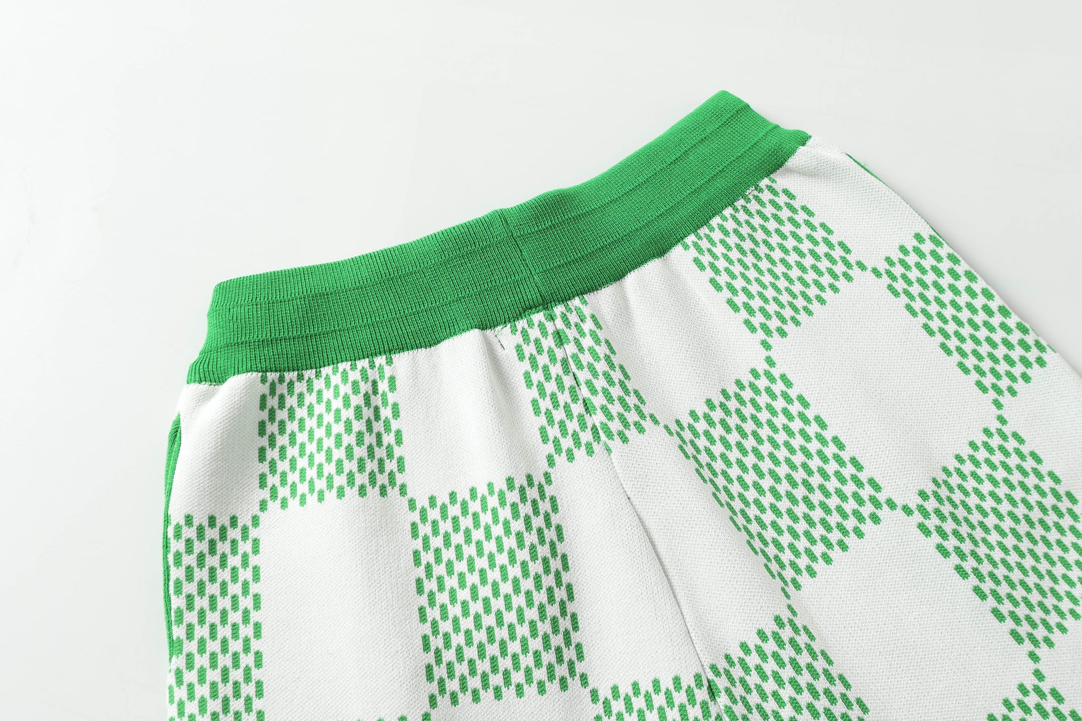Luxury Louis Vuitton Chess Board Knitting Shorts with Detailed Design and Unisex Fit - 图片 8