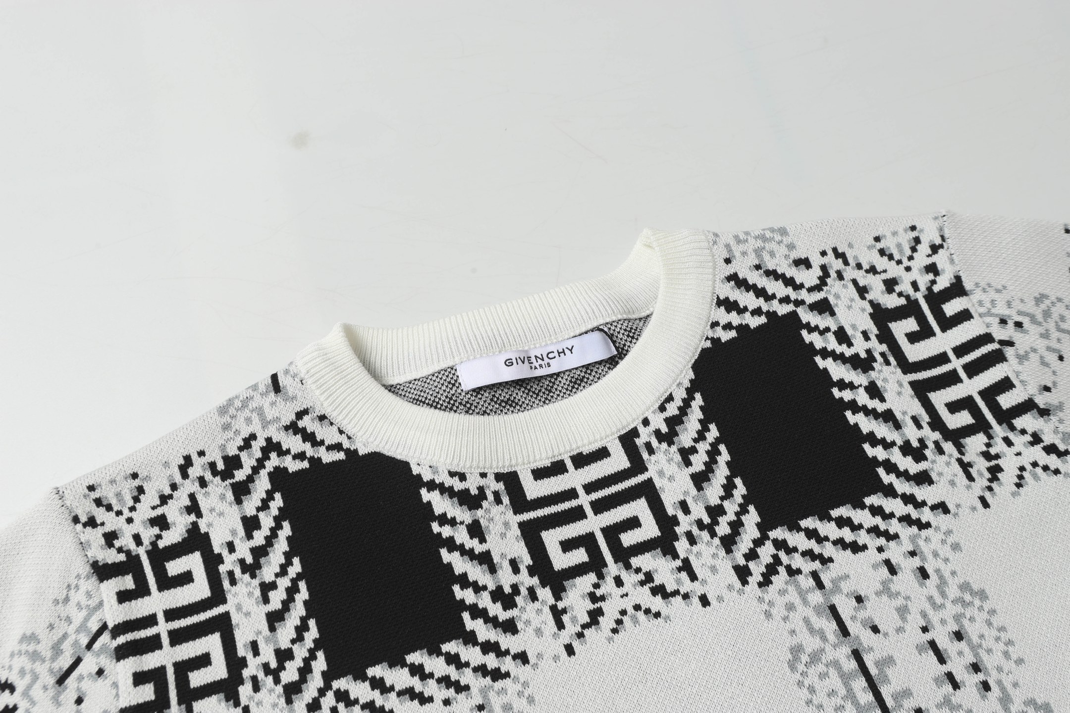 Fashion Alert: Givenchy Gift-Vanch Weave 25ss Sweater T-shirt Collection for Men and Women - 图片 3