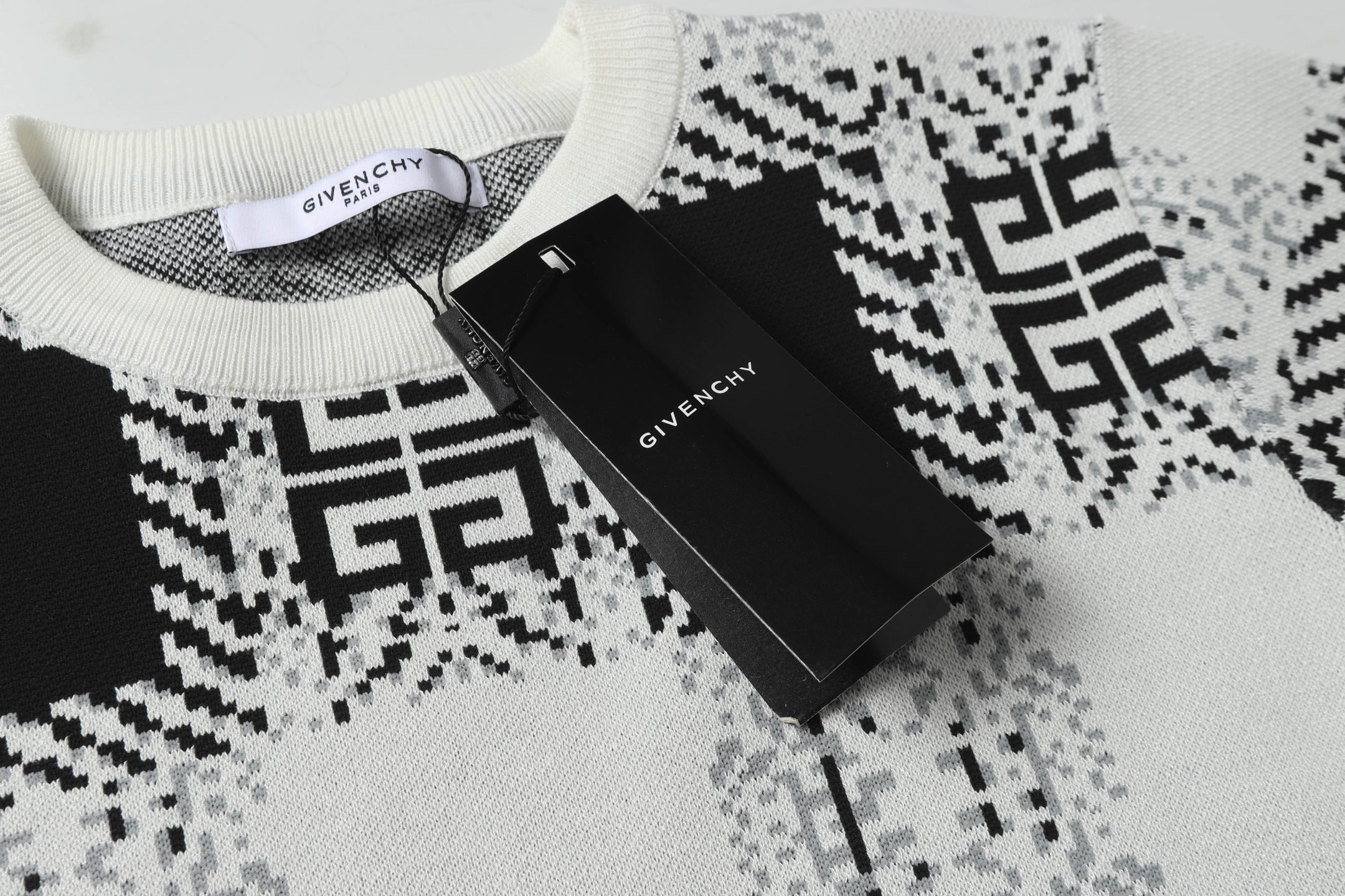 Fashion Alert: Givenchy Gift-Vanch Weave 25ss Sweater T-shirt Collection for Men and Women - 图片 8