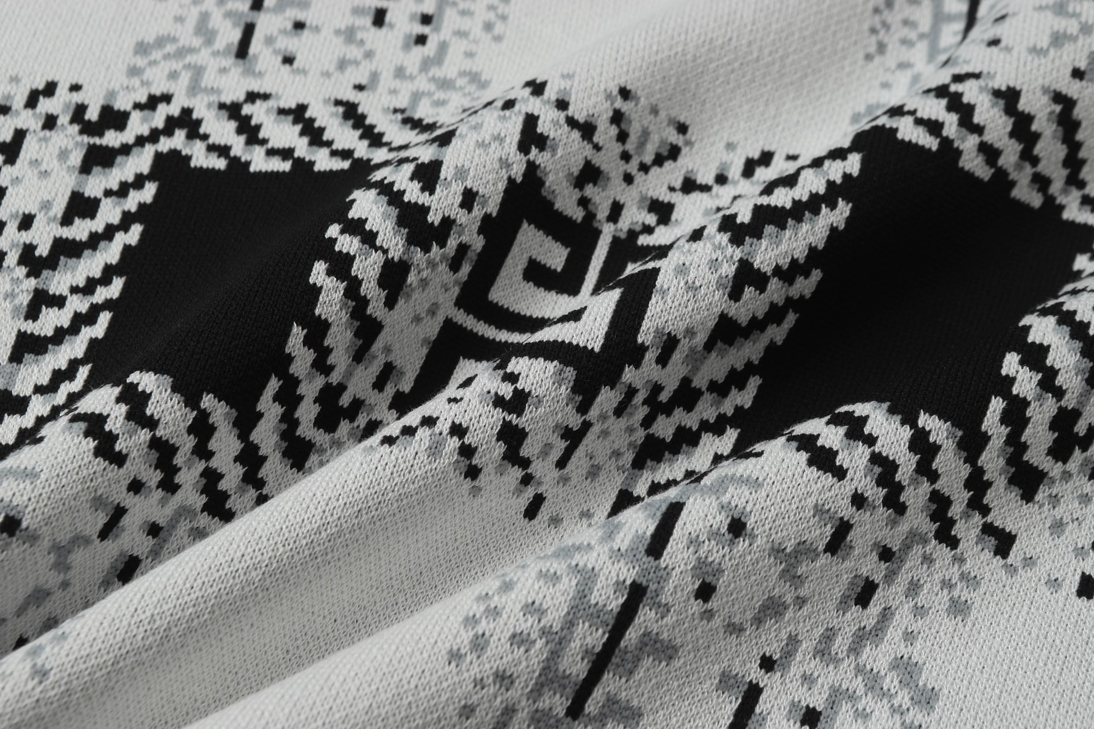 Fashion Alert: Givenchy Gift-Vanch Weave 25ss Sweater T-shirt Collection for Men and Women - 图片 7