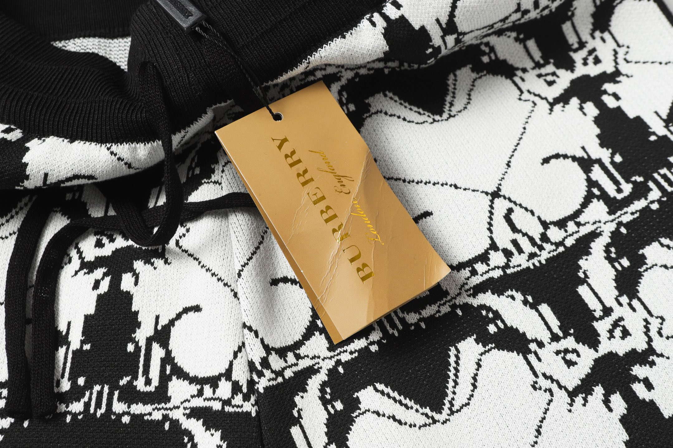 “BURBERRY 2023SS Velvet Flower Knitting Shorts with Gold Tailoring” - 图片 3