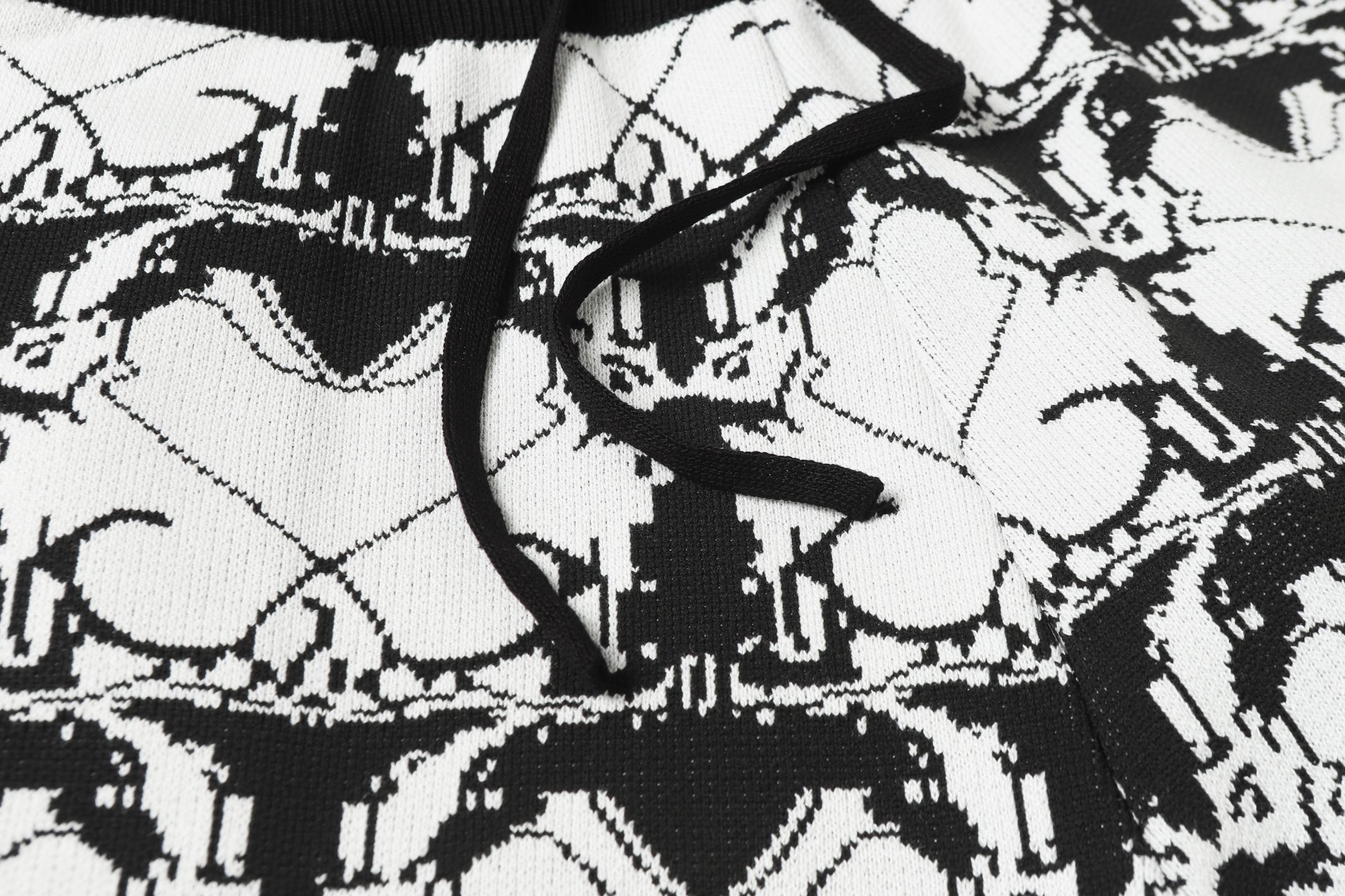 “BURBERRY 2023SS Velvet Flower Knitting Shorts with Gold Tailoring” - 图片 4