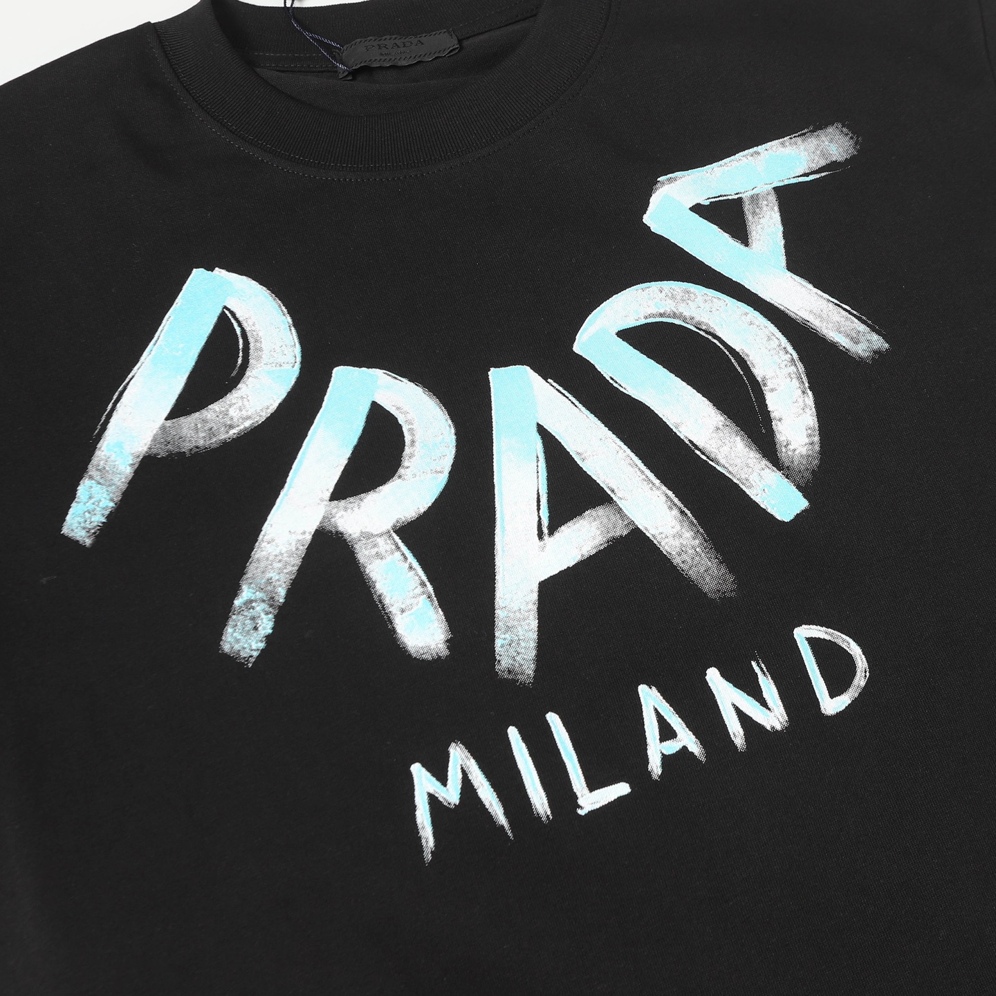 Prada Letter Logo T-Shirt: High-Quality, Soft Cotton, Customizable, 320g, Loose Fit - 图片 3
